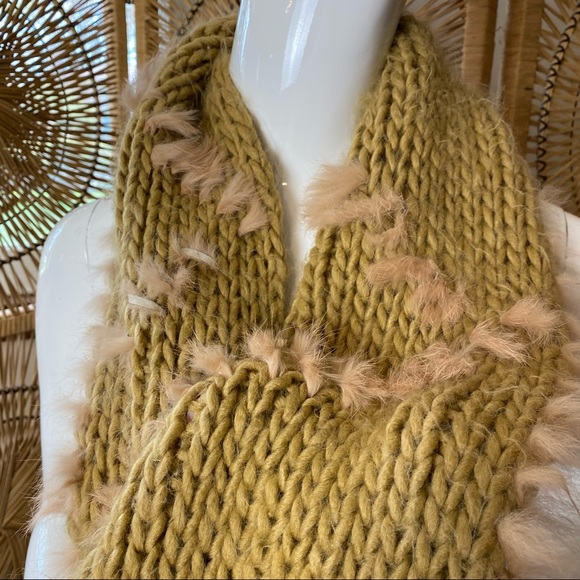 Knit Scarf Rabbit Fur Trim - Picture 3 of 7